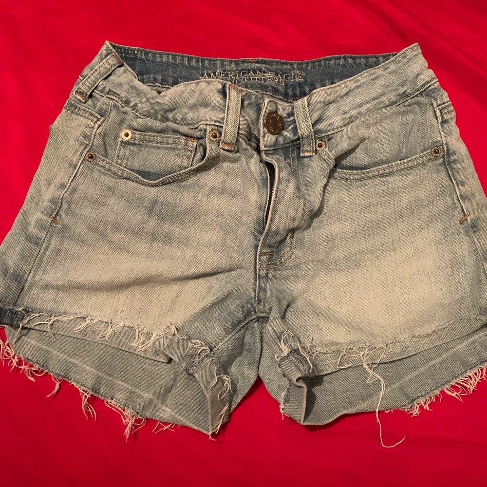 (TAKING OFFERS) American Eagle shorts size 4